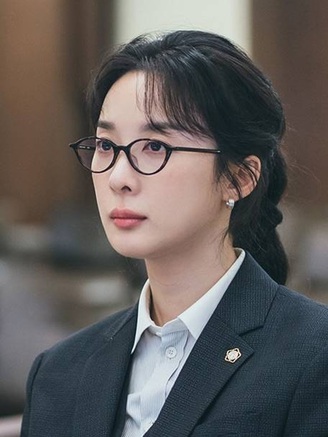 Lee Na Young tái xuất ấn tượng, vào vai bảo vệ nạn nhân xâm hại tình dục