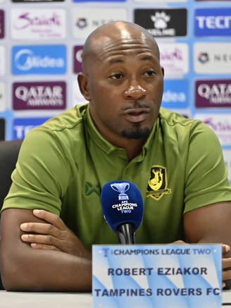 HLV Tampines nói điều bất ngờ khi CLB CAHN bị AFC xử thua: ‘Chúng tôi sẽ ghi nhiều bàn hơn đối thủ’