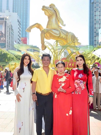 Vì sao Lý Hùng và Lý Hương không nhận show diễn tết?