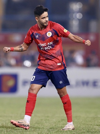 Leo Artur dính thẻ đỏ trận CLB CAHN thua Tampines, bị treo giò ở V-League không?