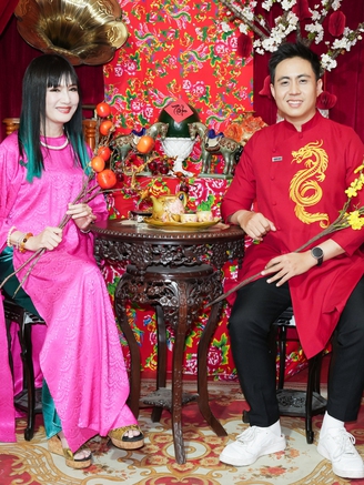 'Nữ hoàng ảnh lịch' Hiền Mai nhớ tết còn mẹ, kể chuyện được fan tặng xe xịn