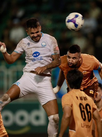 Lịch đấu bù V-League mới nhất: HAGL không đá nhưng vẫn hồi hộp, Nam Định và Thanh Hóa đại nguy nếu…