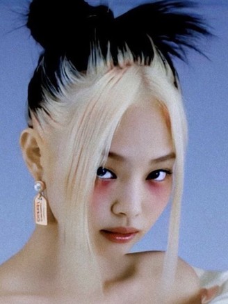 Jennie có 'thổi phồng' danh xưng đại sứ Chanel?