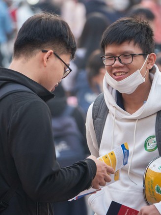 Chọn ngành dễ có việc làm ở nước ngoài hay ngành mình thích khi du học?