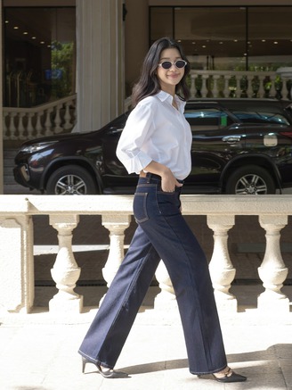 Mùa xuân, mùa diện quần jeans xanh