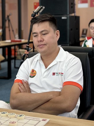 Lại Lý Huynh cầm hòa thần đồng cờ tướng Trung Quốc ở Ngũ Dương Bôi, chia nhau ngôi nhất nhì bảng