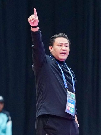 HLV Thái Lan xin lỗi, lý giải thất bại trước Iraq: Bất ngờ nhắc đến đội tuyển Việt Nam