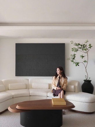 Hyomin (T-ara) khoe tổ ấm tân hôn sang trọng triệu USD