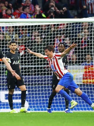 Vòng 16 đội Champions League: Liverpool và Tottenham thua 'thảm họa', Bayern Munich thắng đậm đến khó tin