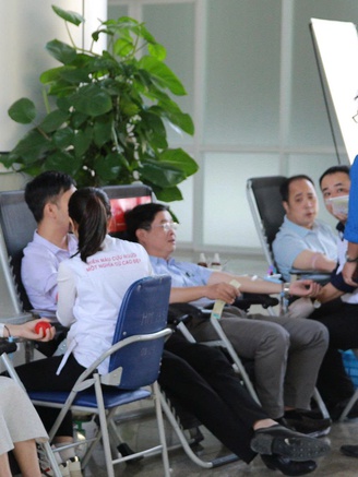 Từ dự báo thời tiết đến sẻ chia sự sống bằng những giọt máu hồng