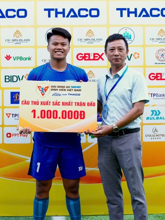 'Người nhện' của Trường ĐH Sư phạm TP.HCM: Thần tượng thủ môn Trung Kiên, bắt bóng như De Gea