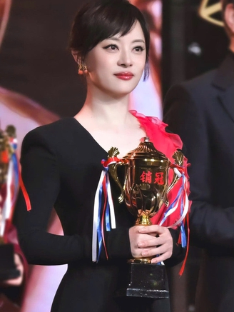 Bạch Ngọc Lan 2026: Cuộc so kè gay cấn giữa Tôn Lệ, Dương Mịch và Dương Tử