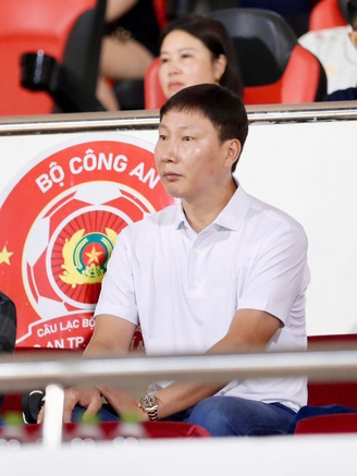 Quyết định bất ngờ của HLV Kim Sang-sik