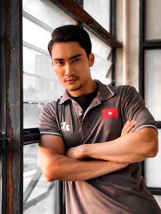 Mỹ nam 'Mưa đỏ' không ngại 'so kè' với dàn diễn viên Hàn Quốc