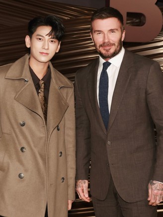 Isaac xúc động khi hội ngộ David Beckham