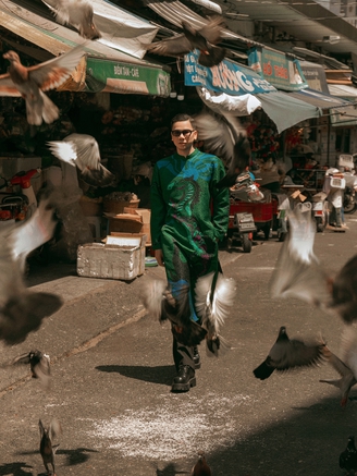 Áo dài kể chuyện ký ức quê hương