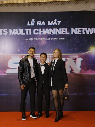 Hoàng Hên dự sự kiện đặc biệt của Đỗ Kim Phúc