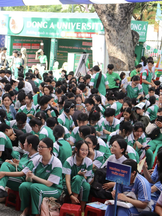 Săn ngành, chọn trường: Học sinh Đà Nẵng ‘đổ bộ’ Tư vấn mùa thi 2026