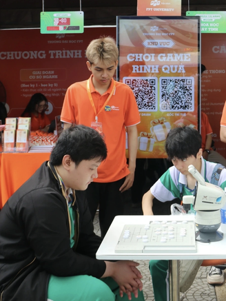 Hàng ngàn học sinh tại Đà Nẵng vỡ òa trải nghiệm, tự tin ‘chốt ngành’ tại Tư vấn mùa thi