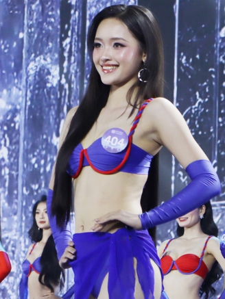 Thí sinh Hoa hậu Thế giới Việt Nam 2025 'đốt cháy' sân khấu với bikini