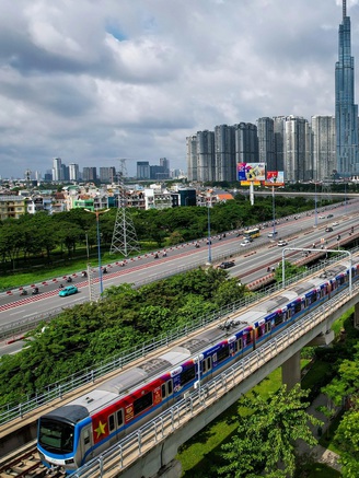 Metro TP.HCM vào guồng 'nước rút'