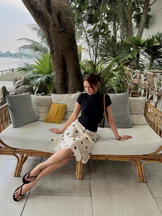 Điểm nhấn nhẹ nhàng từ họa tiết chấm bi duyên dáng