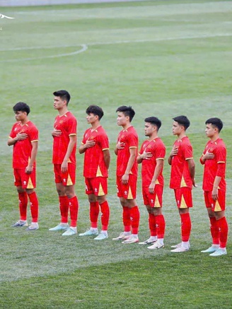 ‘Tòa tháp’ 1,96 m bị chấn thương do bước hụt chân, để ngỏ trận U.23 Việt Nam đấu U.23 Trung Quốc