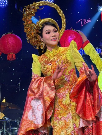 NSƯT Ngọc Huyền: Antifan không thích tôi vẫn hát