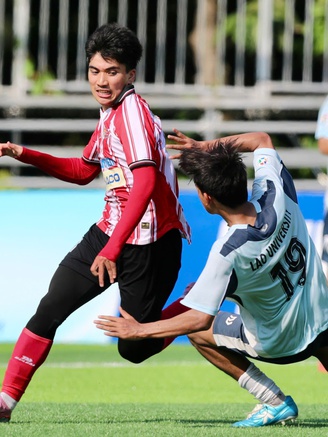 Trợ lý HLV Lào: 'Chúng tôi cổ vũ hết mình cho Trường ĐH Nha Trang’