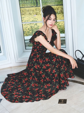 Mùa xuân, mùa diện váy họa tiết lãng mạn