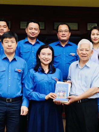 Tháng Thanh niên: Đoàn công tác T.Ư Đoàn thăm tri ân nguyên Chủ tịch nước Nguyễn Minh Triết