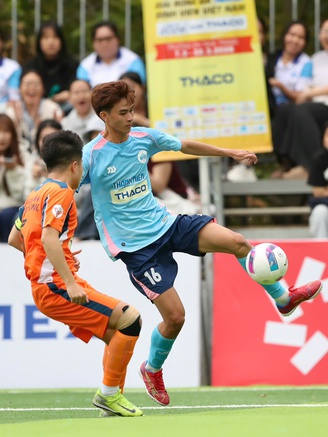 Trường ĐH Nha Trang 1-1 Trường CĐ FPT Polytechnic: Chia điểm kịch tính