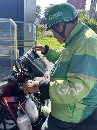 Shipper chật vật khi giá xăng tăng