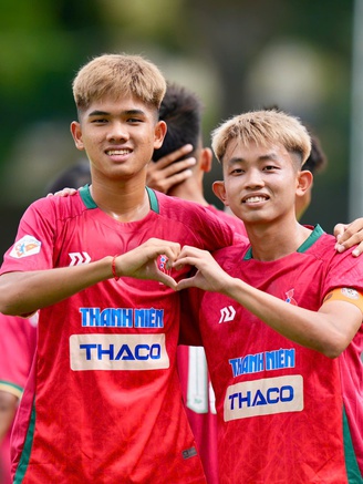 Song tấu số 7 và số 10: ‘Ronaldo - Messi’ phiên bản sinh viên tỏa sáng