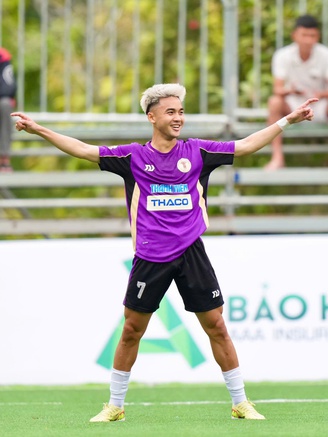 'Neymar xứ Thanh' Trọng Tùng: Cứ sút là có bàn, đi vào lịch sử TNSV THACO cup