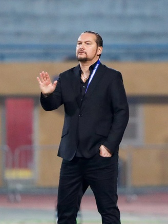 'Quái kiệt' Popov phải đối đầu đội bóng gai góc do chính mình tạo nên