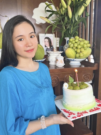 Con gái nuôi ca sĩ Phi Nhung: 'Ở đây ai cũng nhớ mẹ'