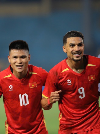 Đội tuyển Việt Nam đá tới... 2 AFF Cup trong năm 2026: Lo cho thầy Kim