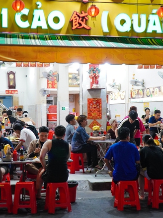 Vì sao vỉa hè hấp dẫn du khách?