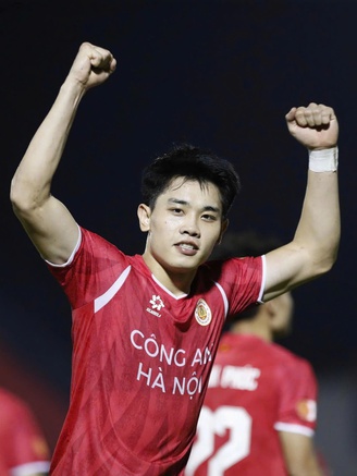 Nhà vô địch sắp lộ diện