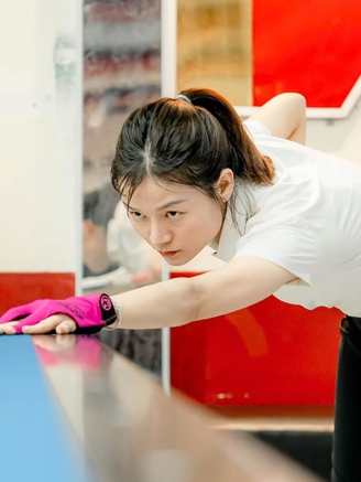 'Hot girl' billiards tranh tài ở Đại hội TDTT TP.HCM: Chạy đà cho World Cup