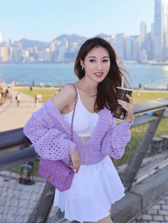 Cuộc sống của Á hậu Hồng Kông sau ly hôn đại gia hơn 40 tuổi