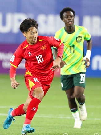 U.17 Việt Nam ngược dòng ngoạn mục đánh bại U.17 Úc: Tranh vô địch Đông Nam Á với Malaysia