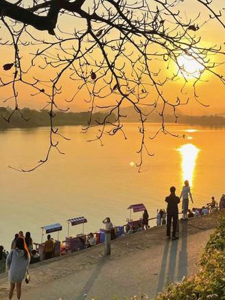 Đến Huế, lên chùa Thiên Mụ nhớ dừng chân để ăn… đậu hũ