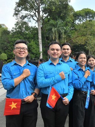 51 năm đất nước thống nhất: Lễ chào cờ đặc biệt tại Dinh Độc Lập