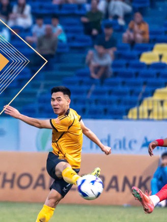 Lê Giang Patrik và… HLV Huỳnh Đức bất lực, Thanh Hóa 'hủy diệt' CLB CA TP.HCM với tỷ số choáng váng!