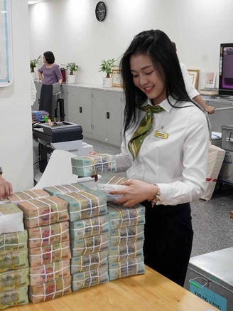 Lãi vay tiêu dùng lên cao