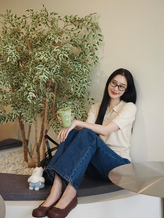 Giày búp bê đế bệt giúp nàng di chuyển linh hoạt mỗi ngày