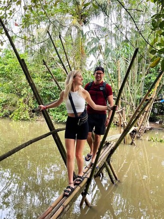 Điều gì khiến homestay miệt vườn của cô gái miền Tây thu hút khách quốc tế?