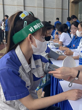 Không để công nhân phải tự xoay xở với sức khỏe của mình